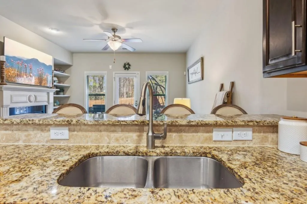 7420 Glisten Avenue, Sandy Springs, Georgia 30328, 3 Bedrooms Bedrooms, ,3 BathroomsBathrooms,Residential,For Sale,7420 Glisten Avenue,7528690
