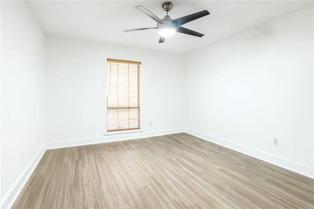 6851 Roswell Road Unit A-12, Sandy Springs, Georgia 30328, 3 Bedrooms Bedrooms, ,2 BathroomsBathrooms,Residential,For Sale,6851 Roswell Road Unit A-12,7669149