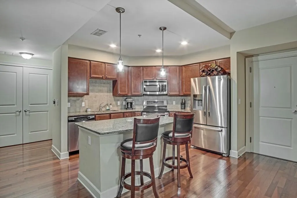 200 River Vista Drive Unit 308, Atlanta, Georgia 30339, 2 Bedrooms Bedrooms, ,2 BathroomsBathrooms,Residential,Sold,200 River Vista Drive Unit 308,6543370