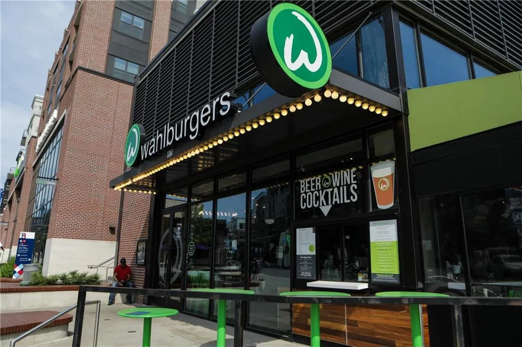 200 River Vista Drive Unit 308, Atlanta, Georgia 30339, 2 Bedrooms Bedrooms, ,2 BathroomsBathrooms,Residential,Sold,200 River Vista Drive Unit 308,6543370