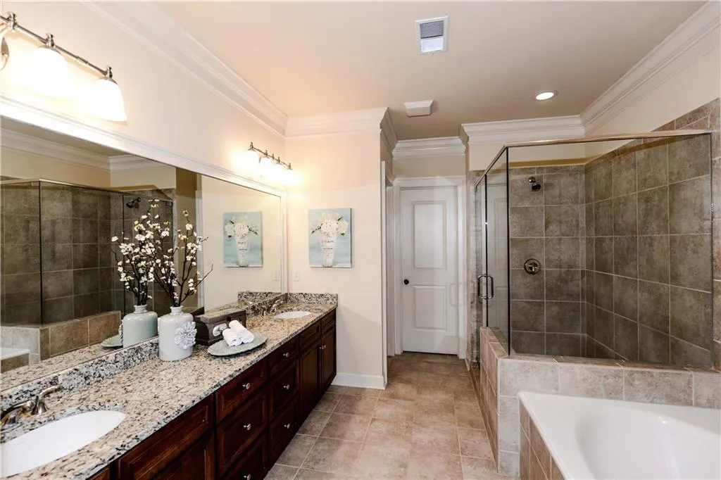 603 Riverlawn Court Unit 28, Atlanta, Georgia 30339, 4 Bedrooms Bedrooms, ,4 BathroomsBathrooms,Residential,Sold,603 Riverlawn Court Unit 28,5897241
