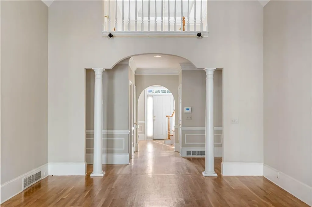 210 Grosvenor Place, Sandy Springs, Georgia 30328, 3 Bedrooms Bedrooms, ,3 BathroomsBathrooms,Residential,Sold,210 Grosvenor Place,6969641