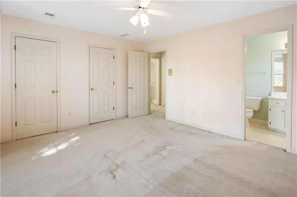 210 Grosvenor Place, Sandy Springs, Georgia 30328, 3 Bedrooms Bedrooms, ,3 BathroomsBathrooms,Residential,Sold,210 Grosvenor Place,6969641