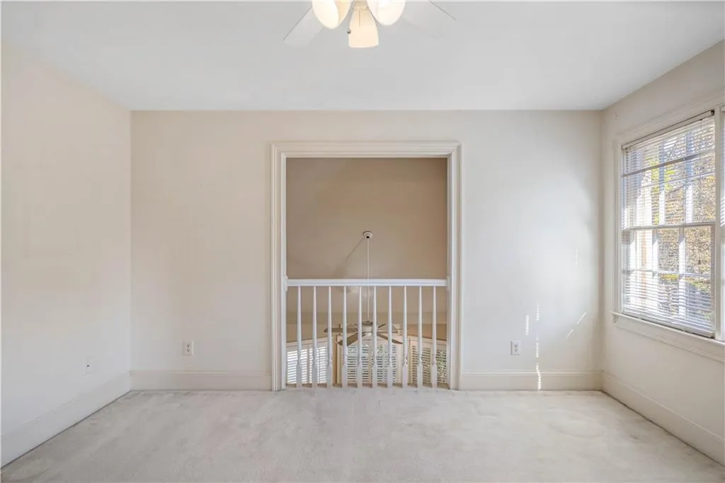 210 Grosvenor Place, Sandy Springs, Georgia 30328, 3 Bedrooms Bedrooms, ,3 BathroomsBathrooms,Residential,Sold,210 Grosvenor Place,6969641