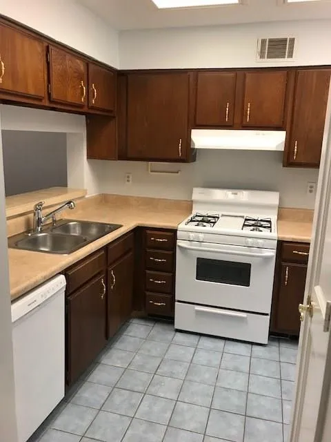 906 Wedgewood Way Unit 906, Atlanta, Georgia 30350, 2 Bedrooms Bedrooms, ,2 BathroomsBathrooms,Residential,Sold,906 Wedgewood Way Unit 906,6013123