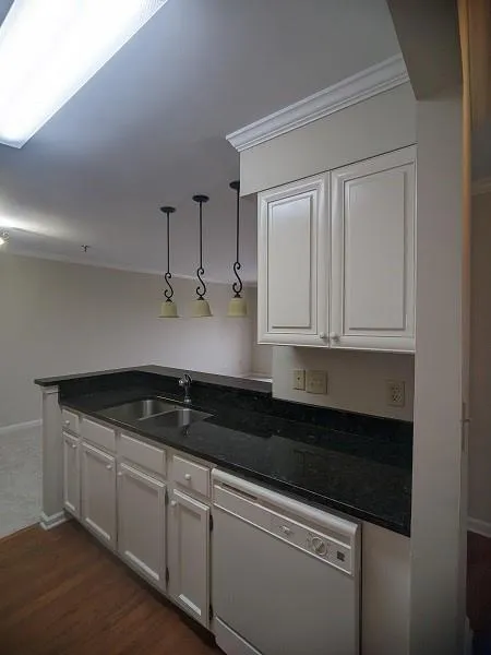 300 Johnson Ferry Road Ne Unit B705, Sandy Springs, Georgia 30328, 1 Bedroom Bedrooms, ,1 BathroomBathrooms,Residential,Sold,300 Johnson Ferry Road Ne Unit B705,7167025