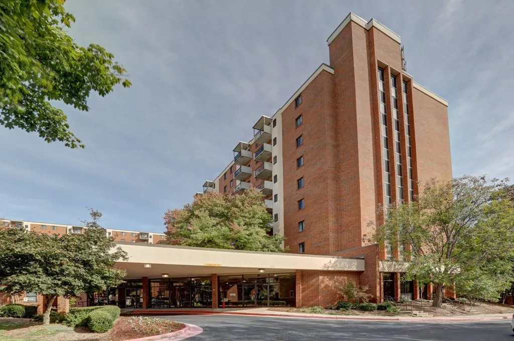300 Johnson Ferry Road Ne Unit B705, Sandy Springs, Georgia 30328, 1 Bedroom Bedrooms, ,1 BathroomBathrooms,Residential,Sold,300 Johnson Ferry Road Ne Unit B705,7167025