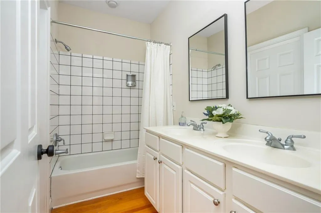 3230 Cates Avenue Ne, Brookhaven, Georgia 30319, 4 Bedrooms Bedrooms, 0 ,3 BathroomsBathrooms,Residential,For Sale,3230 Cates Avenue Ne,7747733