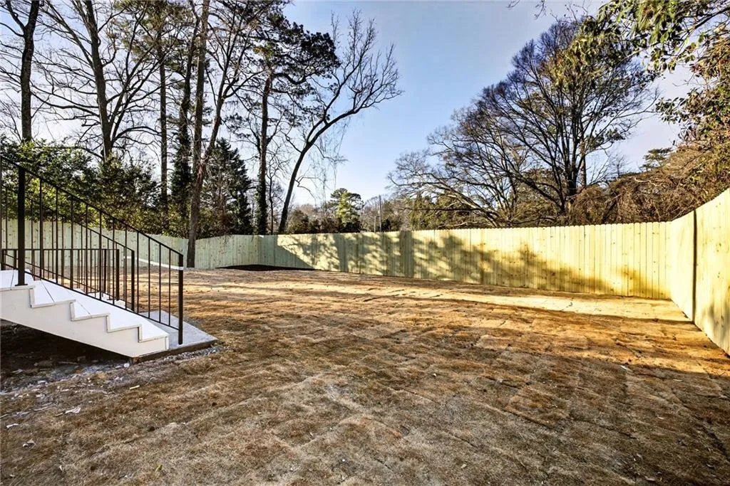 428 Carolwood Lane, Atlanta, Georgia 30342, 5 Bedrooms Bedrooms, ,5 BathroomsBathrooms,Residential,For Sale,428 Carolwood Lane,7715370