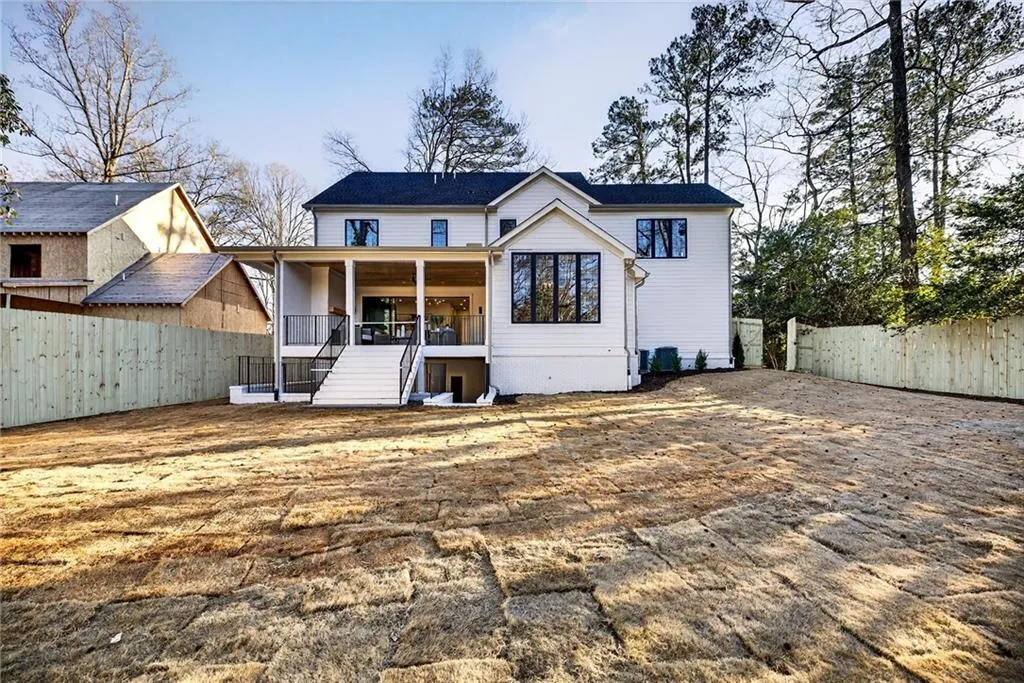 428 Carolwood Lane, Atlanta, Georgia 30342, 5 Bedrooms Bedrooms, ,5 BathroomsBathrooms,Residential,For Sale,428 Carolwood Lane,7715370