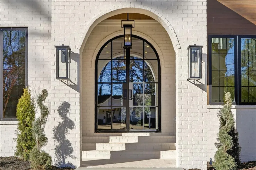 428 Carolwood Lane, Atlanta, Georgia 30342, 5 Bedrooms Bedrooms, ,5 BathroomsBathrooms,Residential,For Sale,428 Carolwood Lane,7715370