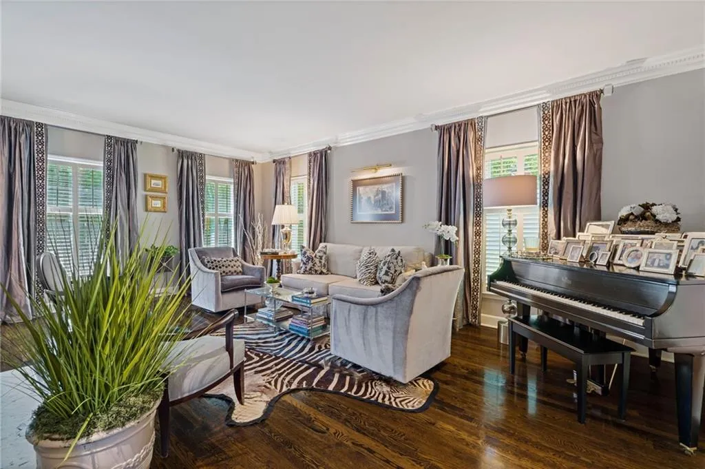 20 Pointe Terrace Se, Atlanta, Georgia 30339, 3 Bedrooms Bedrooms, 0 ,2 BathroomsBathrooms,Residential,For Sale,20 Pointe Terrace Se,7834976