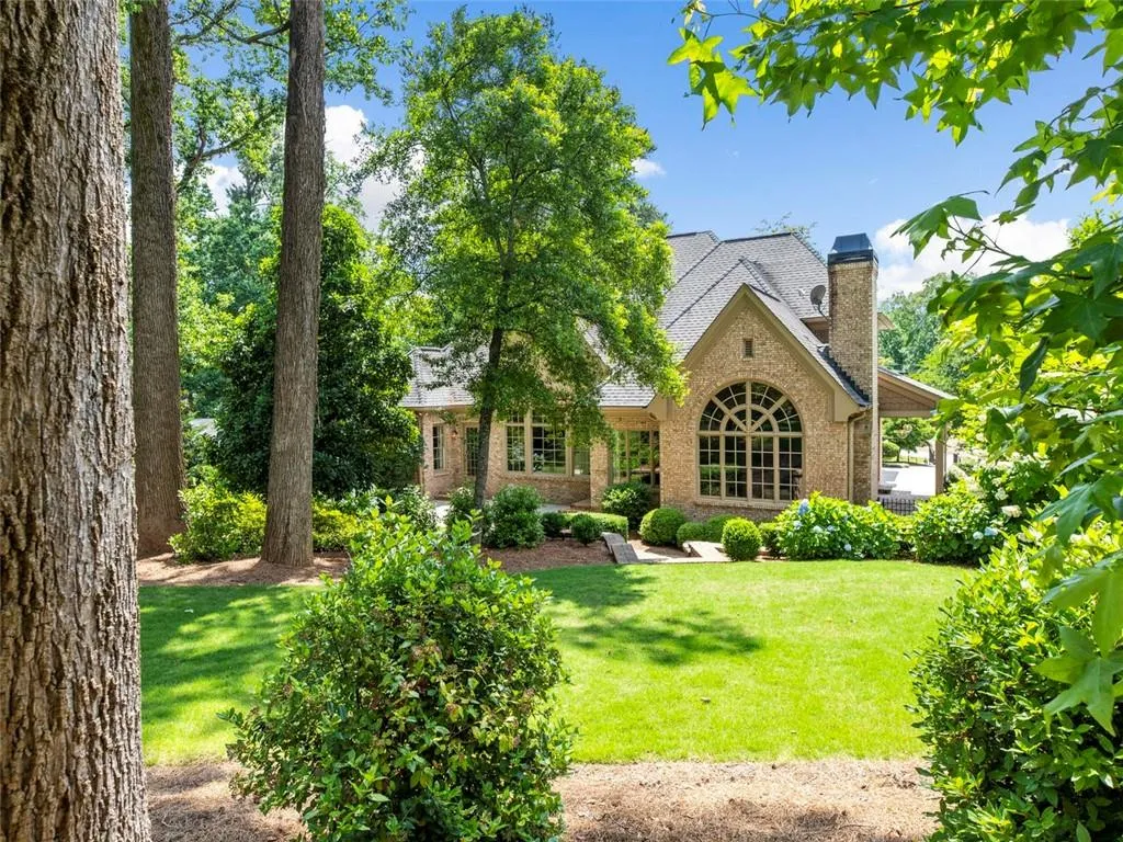 5207 Lake Forrest Drive, Atlanta, Georgia 30342, 5 Bedrooms Bedrooms, ,5 BathroomsBathrooms,Residential,Sold,5207 Lake Forrest Drive,6757886 5207 Lake Forrest Drive, Atlanta, Georgia 30342, 5 Bedrooms Bedrooms, ,5 BathroomsBathrooms,Residential,Sold,5207 Lake Forrest Drive,6757886