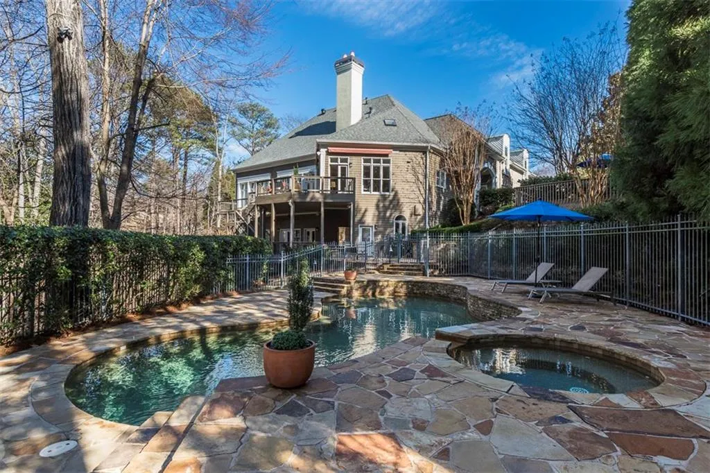 465 Montwicke Chase, Sandy Springs, Georgia 30327, 5 Bedrooms Bedrooms, ,5 BathroomsBathrooms,Residential,Sold,465 Montwicke Chase,5657434
