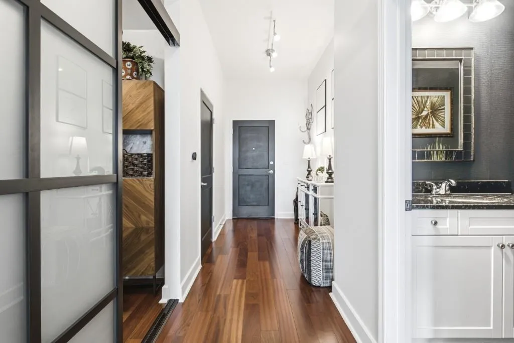 Designer details make this condo a delight!