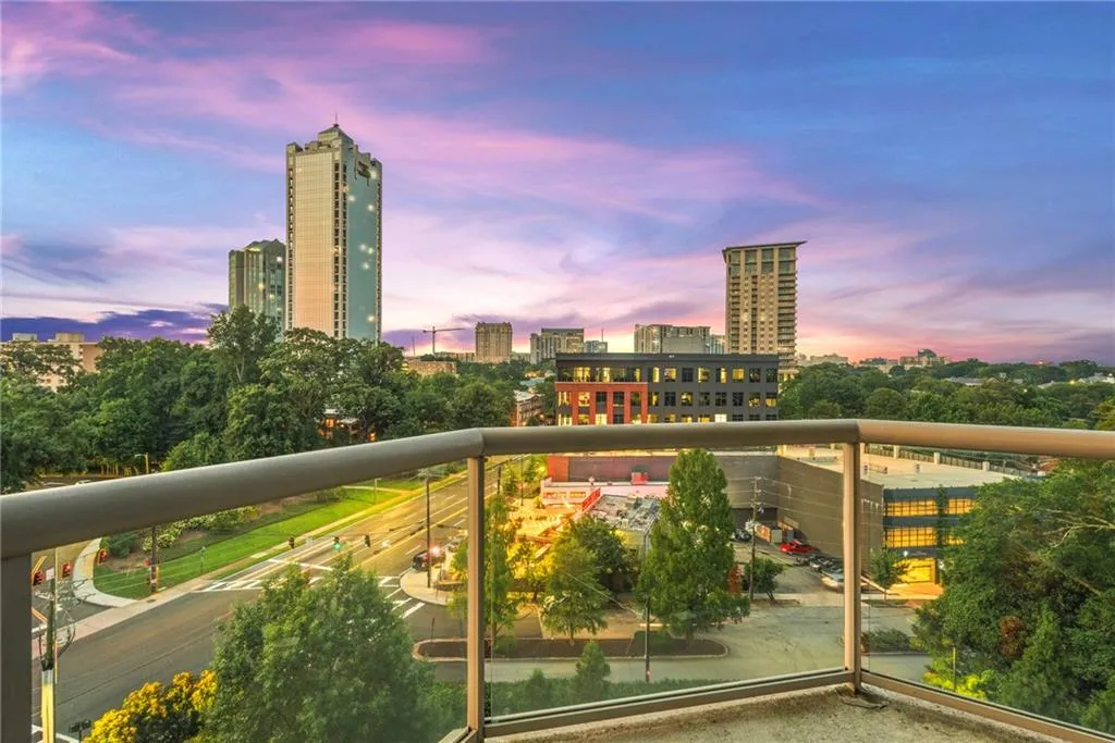 2795 Peachtree Road Unit 805, Atlanta, Georgia 30305, 2 Bedrooms Bedrooms, 0 ,2 BathroomsBathrooms,Residential,For Sale,2795 Peachtree Road Unit 805,7811742