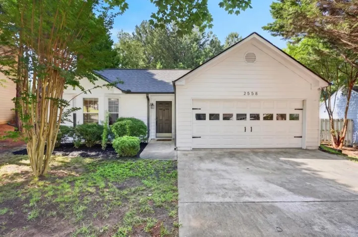 2558 Candlewood Way, Lawrenceville, Georgia 30044