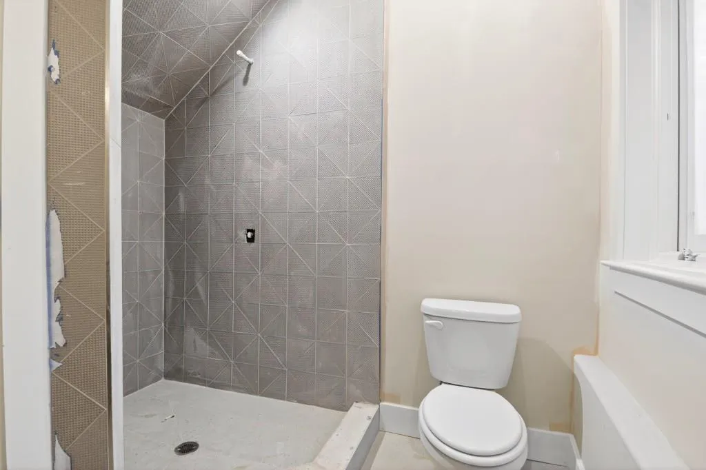 3521 Kingsboro Road, Atlanta, Georgia 30326, 4 Bedrooms Bedrooms, 0 ,3 BathroomsBathrooms,Residential,For Sale,3521 Kingsboro Road,7719477