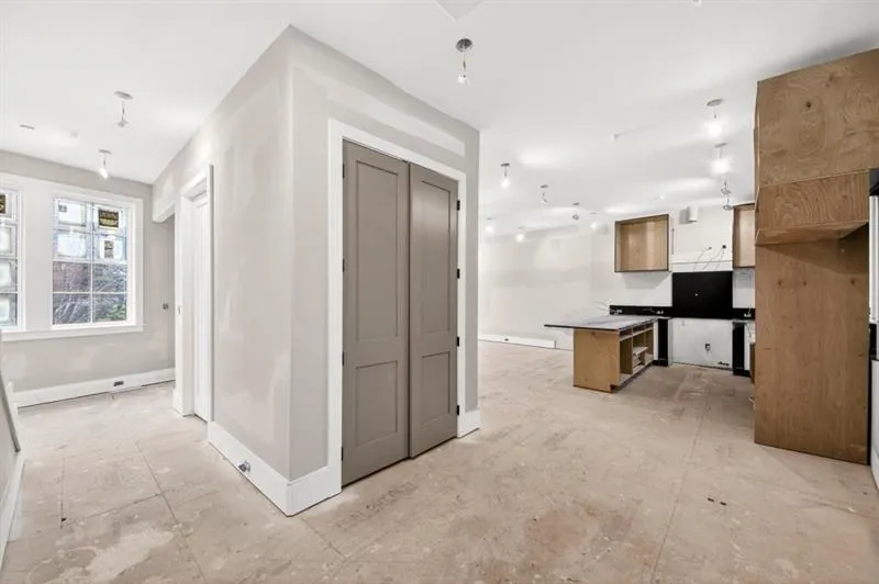 3521 Kingsboro Road, Atlanta, Georgia 30326, 4 Bedrooms Bedrooms, 0 ,3 BathroomsBathrooms,Residential,For Sale,3521 Kingsboro Road,7719477