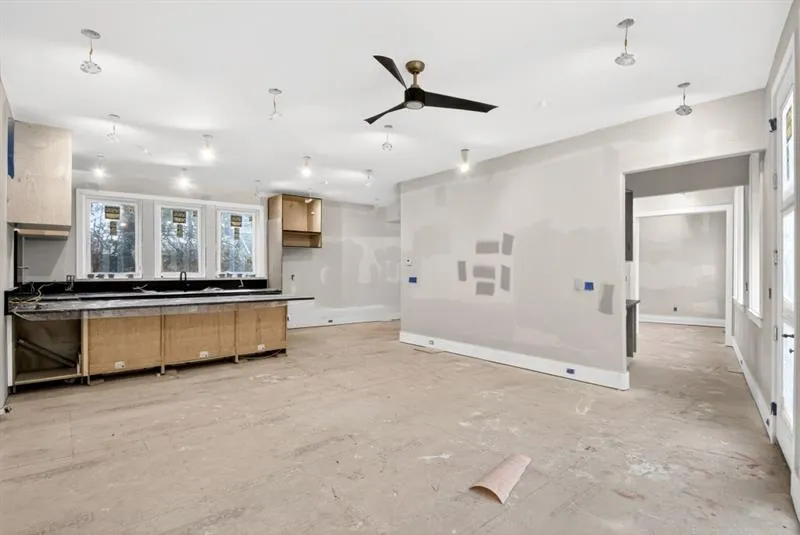 3521 Kingsboro Road, Atlanta, Georgia 30326, 4 Bedrooms Bedrooms, 0 ,3 BathroomsBathrooms,Residential,For Sale,3521 Kingsboro Road,7719477