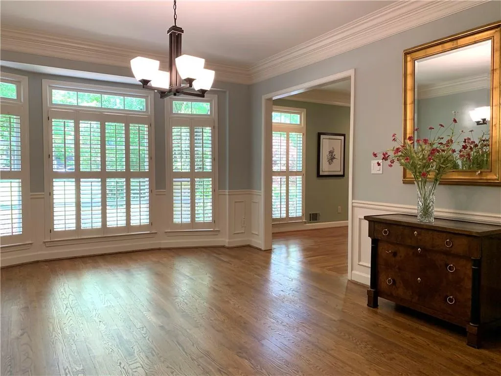 7715 Dunvegan Close, Sandy Springs, Georgia 30350, 4 Bedrooms Bedrooms, ,3 BathroomsBathrooms,Residential,Sold,7715 Dunvegan Close,7045618