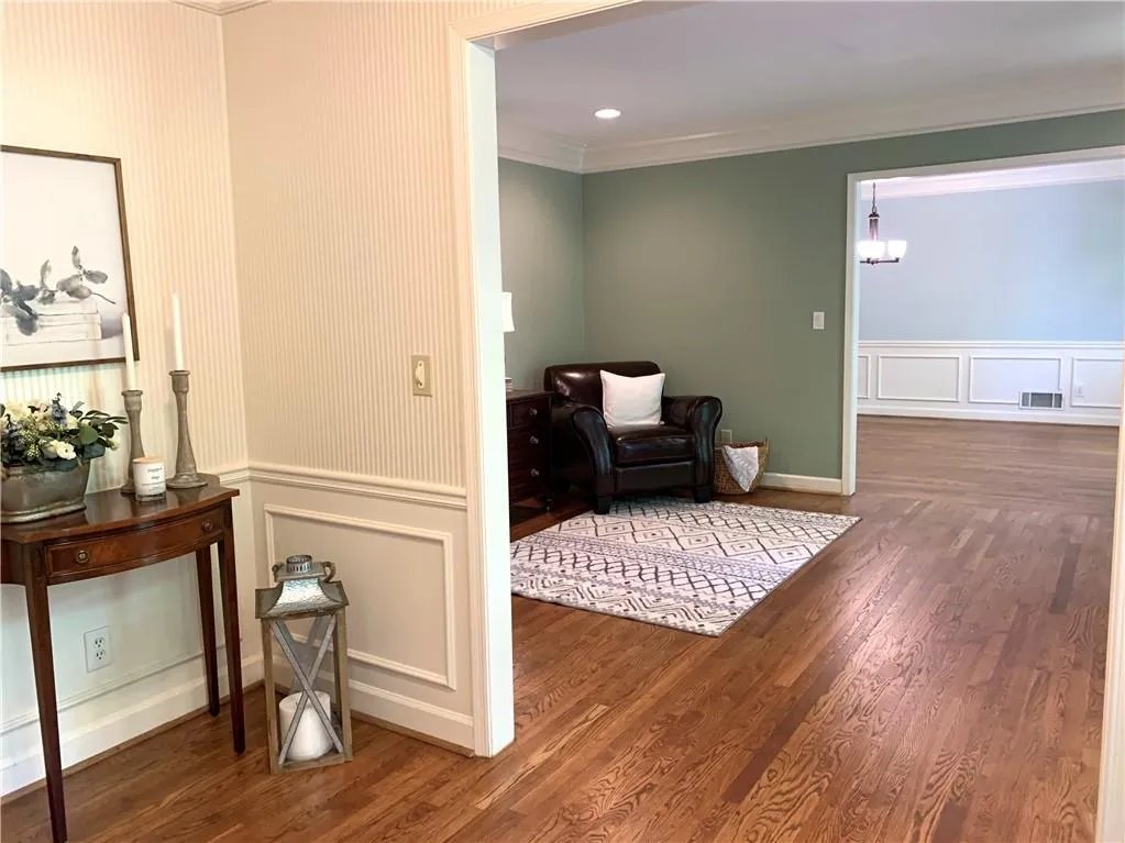 7715 Dunvegan Close, Sandy Springs, Georgia 30350, 4 Bedrooms Bedrooms, ,3 BathroomsBathrooms,Residential,Sold,7715 Dunvegan Close,7045618