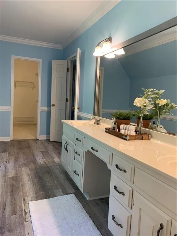 7715 Dunvegan Close, Sandy Springs, Georgia 30350, 4 Bedrooms Bedrooms, ,3 BathroomsBathrooms,Residential,Sold,7715 Dunvegan Close,7045618