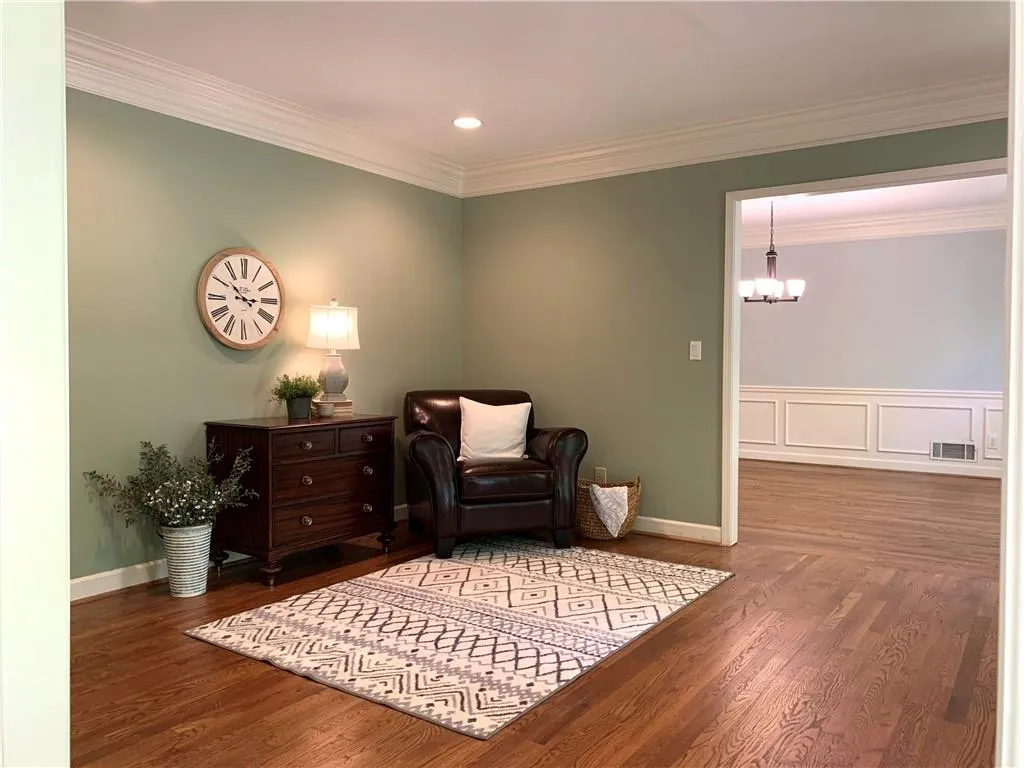 7715 Dunvegan Close, Sandy Springs, Georgia 30350, 4 Bedrooms Bedrooms, ,3 BathroomsBathrooms,Residential,Sold,7715 Dunvegan Close,7045618