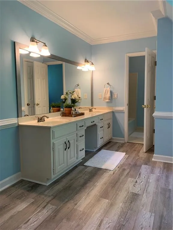 7715 Dunvegan Close, Sandy Springs, Georgia 30350, 4 Bedrooms Bedrooms, ,3 BathroomsBathrooms,Residential,Sold,7715 Dunvegan Close,7045618