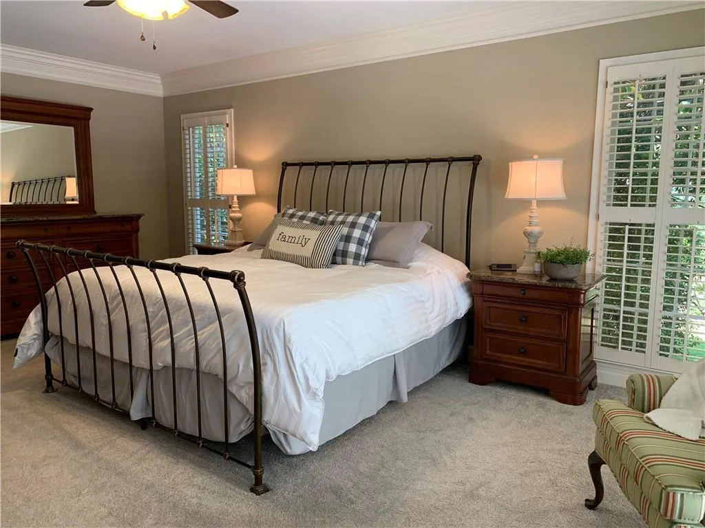 7715 Dunvegan Close, Sandy Springs, Georgia 30350, 4 Bedrooms Bedrooms, ,3 BathroomsBathrooms,Residential,Sold,7715 Dunvegan Close,7045618