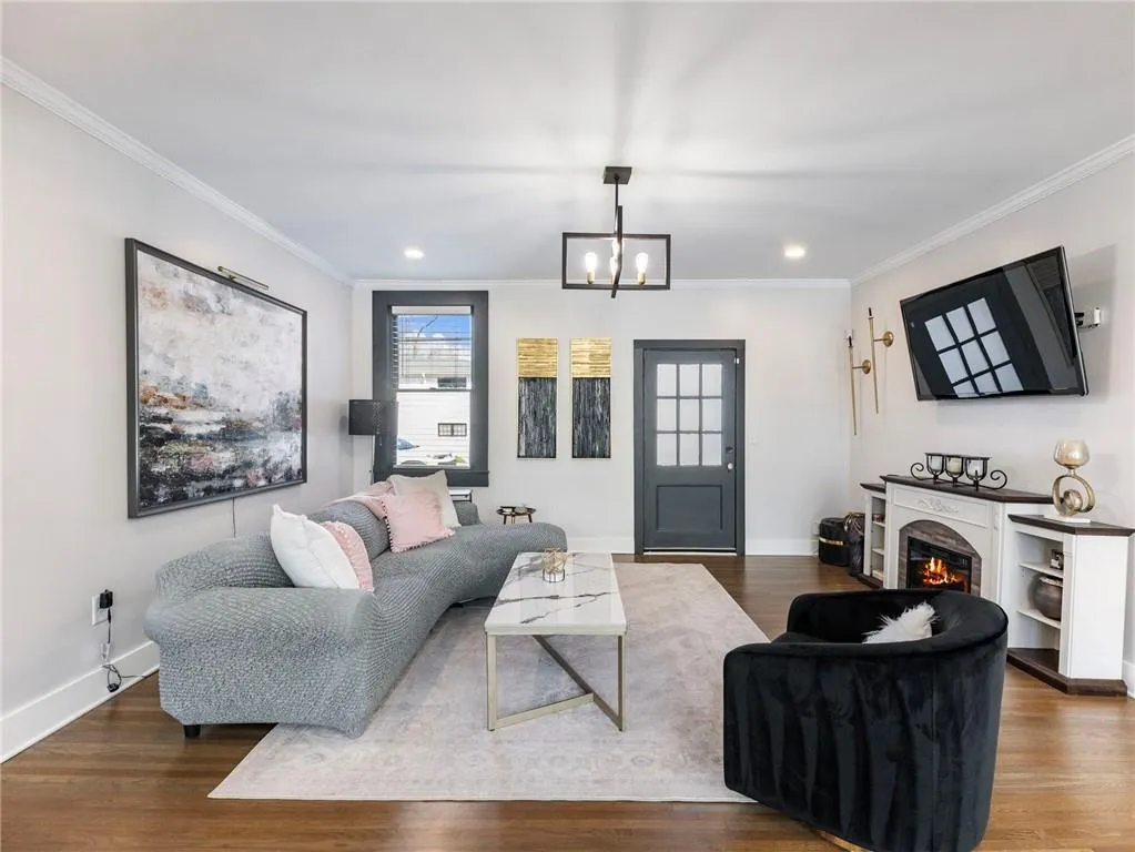 88 Peachtree Memorial Drive Nw Unit 88, Atlanta, Georgia 30309, 2 Bedrooms Bedrooms, 0 ,2 BathroomsBathrooms,Residential,For Sale,88 Peachtree Memorial Drive Nw Unit 88,7729602