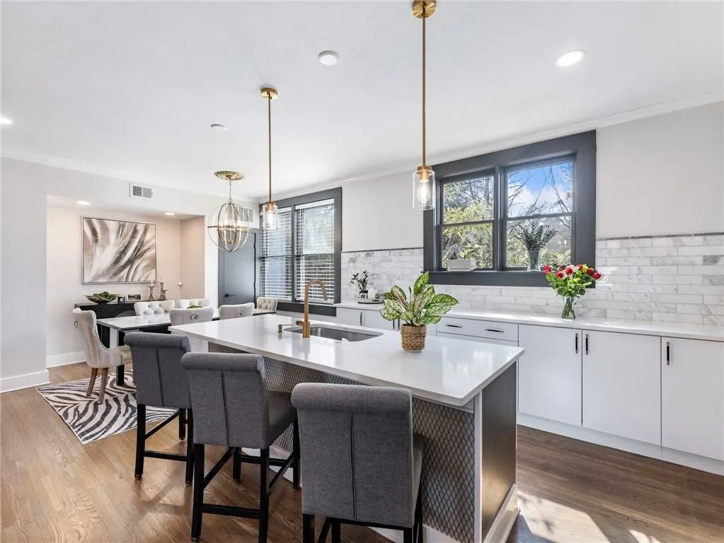 88 Peachtree Memorial Drive Nw Unit 88, Atlanta, Georgia 30309, 2 Bedrooms Bedrooms, 0 ,2 BathroomsBathrooms,Residential,For Sale,88 Peachtree Memorial Drive Nw Unit 88,7729602