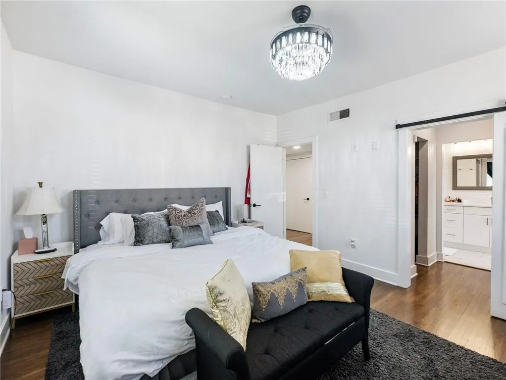 88 Peachtree Memorial Drive Nw Unit 88, Atlanta, Georgia 30309, 2 Bedrooms Bedrooms, 0 ,2 BathroomsBathrooms,Residential,For Sale,88 Peachtree Memorial Drive Nw Unit 88,7729602