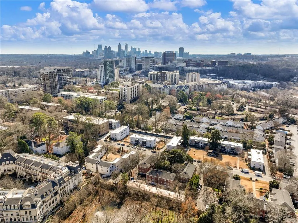 88 Peachtree Memorial Drive Nw Unit 88, Atlanta, Georgia 30309, 2 Bedrooms Bedrooms, 0 ,2 BathroomsBathrooms,Residential,For Sale,88 Peachtree Memorial Drive Nw Unit 88,7729602