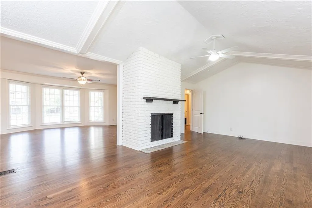 5305 Peachtree Dunwoody Road, Atlanta, Georgia 30342, 4 Bedrooms Bedrooms, ,3 BathroomsBathrooms,Residential,Sold,5305 Peachtree Dunwoody Road,6840454