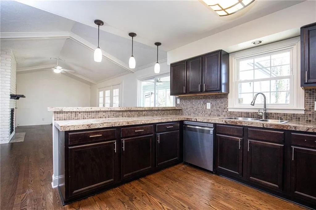 5305 Peachtree Dunwoody Road, Atlanta, Georgia 30342, 4 Bedrooms Bedrooms, ,3 BathroomsBathrooms,Residential,Sold,5305 Peachtree Dunwoody Road,6840454