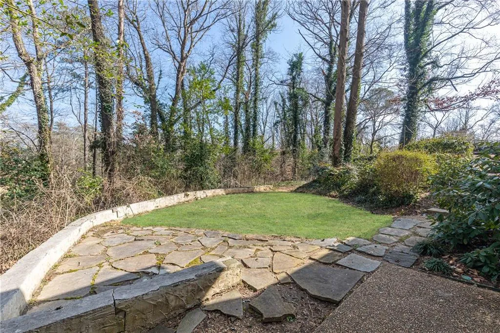 5305 Peachtree Dunwoody Road, Atlanta, Georgia 30342, 4 Bedrooms Bedrooms, ,3 BathroomsBathrooms,Residential,Sold,5305 Peachtree Dunwoody Road,6840454