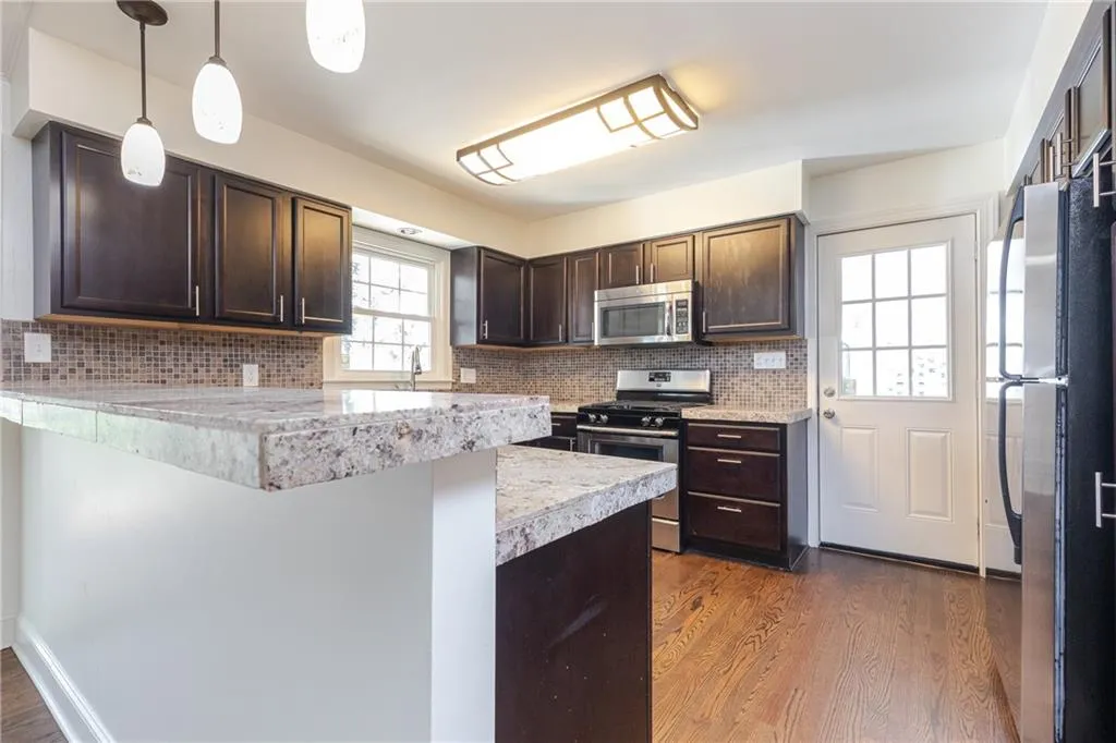 5305 Peachtree Dunwoody Road, Atlanta, Georgia 30342, 4 Bedrooms Bedrooms, ,3 BathroomsBathrooms,Residential,Sold,5305 Peachtree Dunwoody Road,6840454