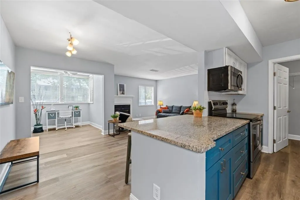 9002 Wingate Way, Atlanta, Georgia 30350, 1 Bedroom Bedrooms, ,1 BathroomBathrooms,Residential,Sold,9002 Wingate Way,7386856