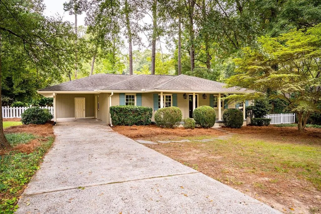 490 Brookfield Drive, Sandy Springs, Georgia 30342, 3 Bedrooms Bedrooms, ,2 BathroomsBathrooms,Residential,Sold,490 Brookfield Drive,6951593