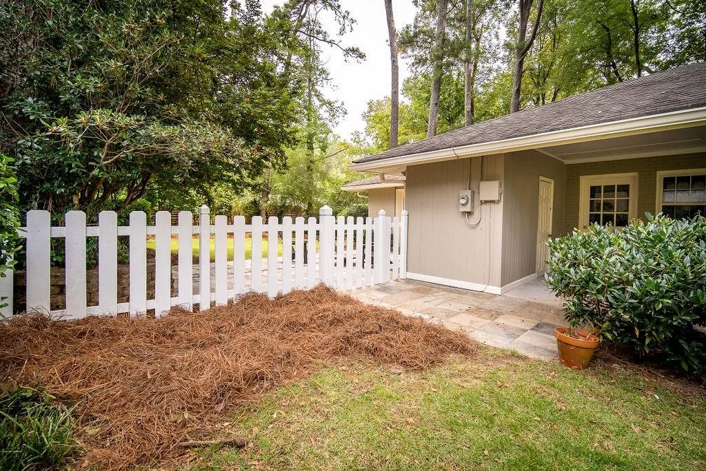 490 Brookfield Drive, Sandy Springs, Georgia 30342, 3 Bedrooms Bedrooms, ,2 BathroomsBathrooms,Residential,Sold,490 Brookfield Drive,6951593