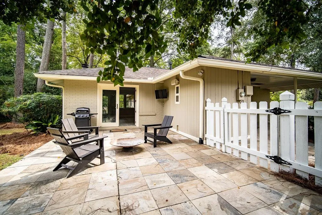 490 Brookfield Drive, Sandy Springs, Georgia 30342, 3 Bedrooms Bedrooms, ,2 BathroomsBathrooms,Residential,Sold,490 Brookfield Drive,6951593