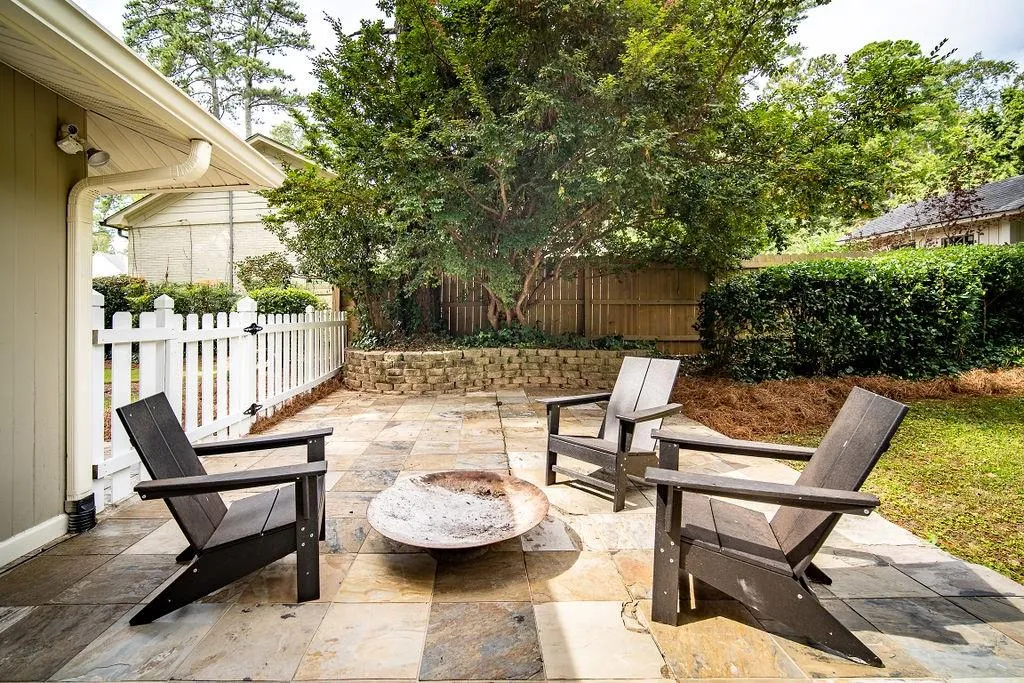 490 Brookfield Drive, Sandy Springs, Georgia 30342, 3 Bedrooms Bedrooms, ,2 BathroomsBathrooms,Residential,Sold,490 Brookfield Drive,6951593