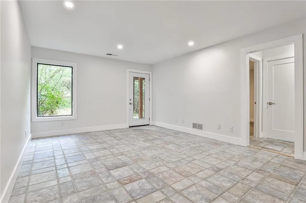 9 Basswood, Sandy Springs, Georgia 30328, 4 Bedrooms Bedrooms, ,3 BathroomsBathrooms,Residential,Sold,9 Basswood,7025873