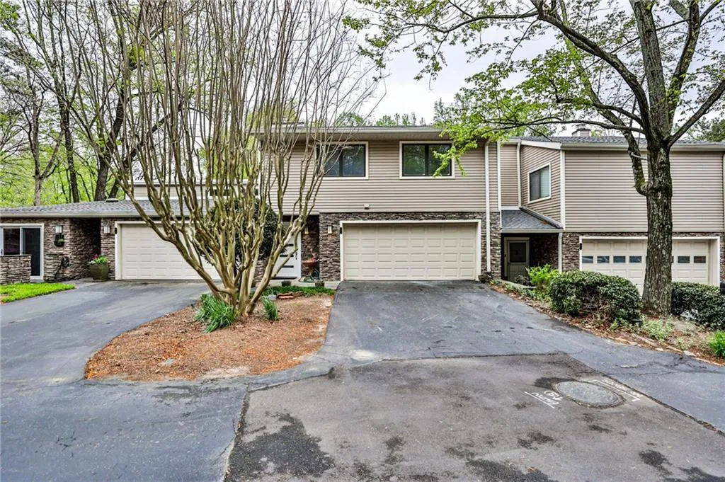 9 Basswood, Sandy Springs, Georgia 30328, 4 Bedrooms Bedrooms, ,3 BathroomsBathrooms,Residential,Sold,9 Basswood,7025873