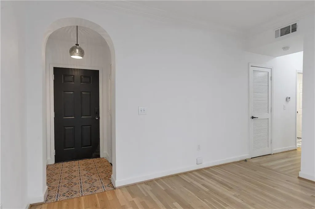 3777 Peachtree Road Ne Unit 1211, Brookhaven, Georgia 30319, 2 Bedrooms Bedrooms, 0 ,2 BathroomsBathrooms,Residential,Sold,3777 Peachtree Road Ne Unit 1211,7662100