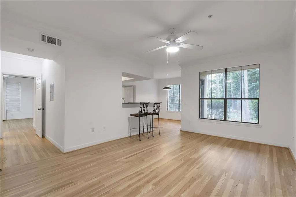 3777 Peachtree Road Ne Unit 1211, Brookhaven, Georgia 30319, 2 Bedrooms Bedrooms, 0 ,2 BathroomsBathrooms,Residential,Sold,3777 Peachtree Road Ne Unit 1211,7662100