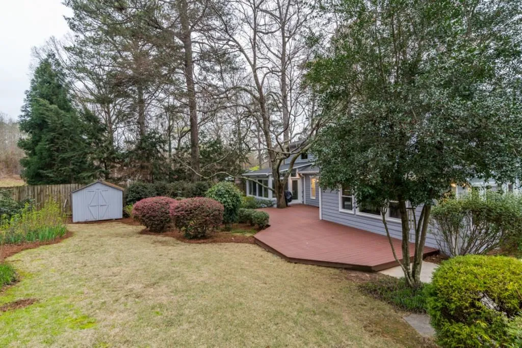 135 Dunhill Court, Sandy Springs, Georgia 30328, 5 Bedrooms Bedrooms, ,3 BathroomsBathrooms,Residential,Sold,135 Dunhill Court,5819333