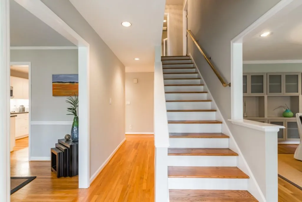 135 Dunhill Court, Sandy Springs, Georgia 30328, 5 Bedrooms Bedrooms, ,3 BathroomsBathrooms,Residential,Sold,135 Dunhill Court,5819333