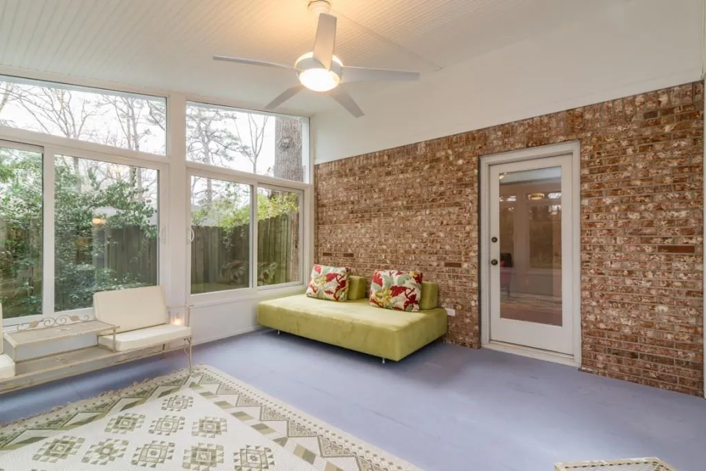 135 Dunhill Court, Sandy Springs, Georgia 30328, 5 Bedrooms Bedrooms, ,3 BathroomsBathrooms,Residential,Sold,135 Dunhill Court,5819333